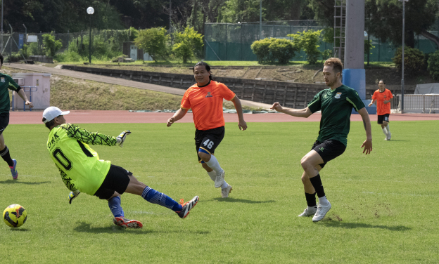 HKU and CUHK hold the Vice-Chancellor’s Cup Soccer Match
 